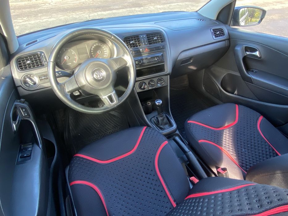 Продам Volkswagen Polo 1.6 газ/бензин з рідним пробігом офіційний 2013