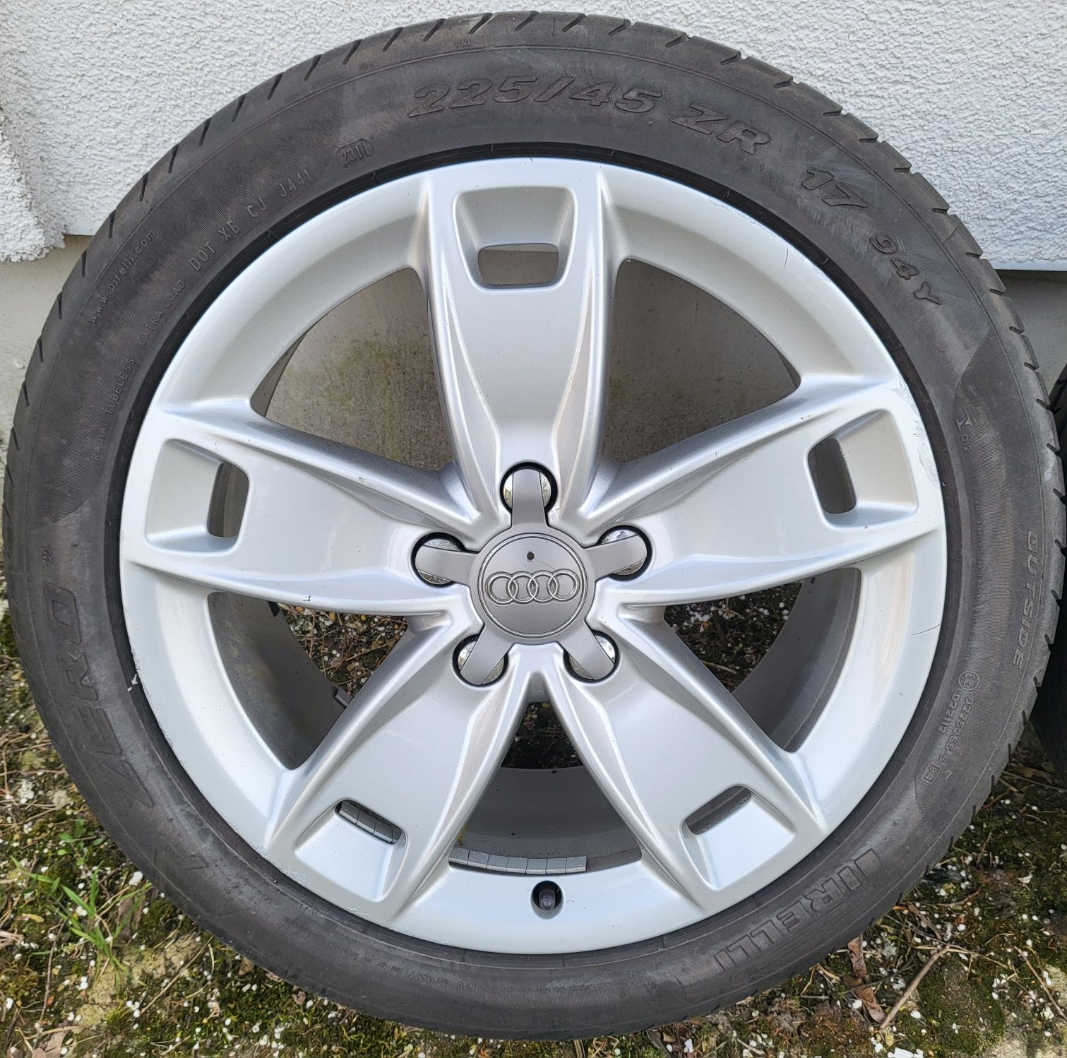 Felgi z oponami Audi A3 A4 A6  7,5Jx18 ET56 5x112 8P0