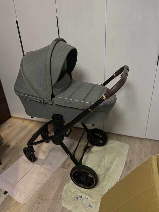 Коляска carello epika