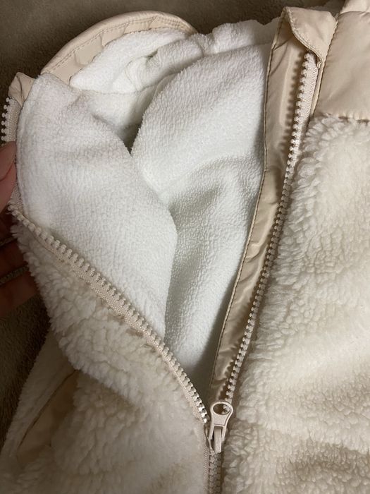 Жилетка, безрукавка дитяча тепла