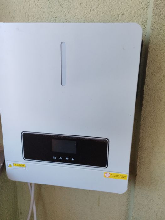 Інвертор гібридний 4 квт