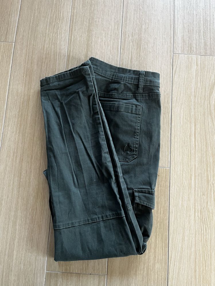 Spodnie Jeans Beloved w rozmiarze 40