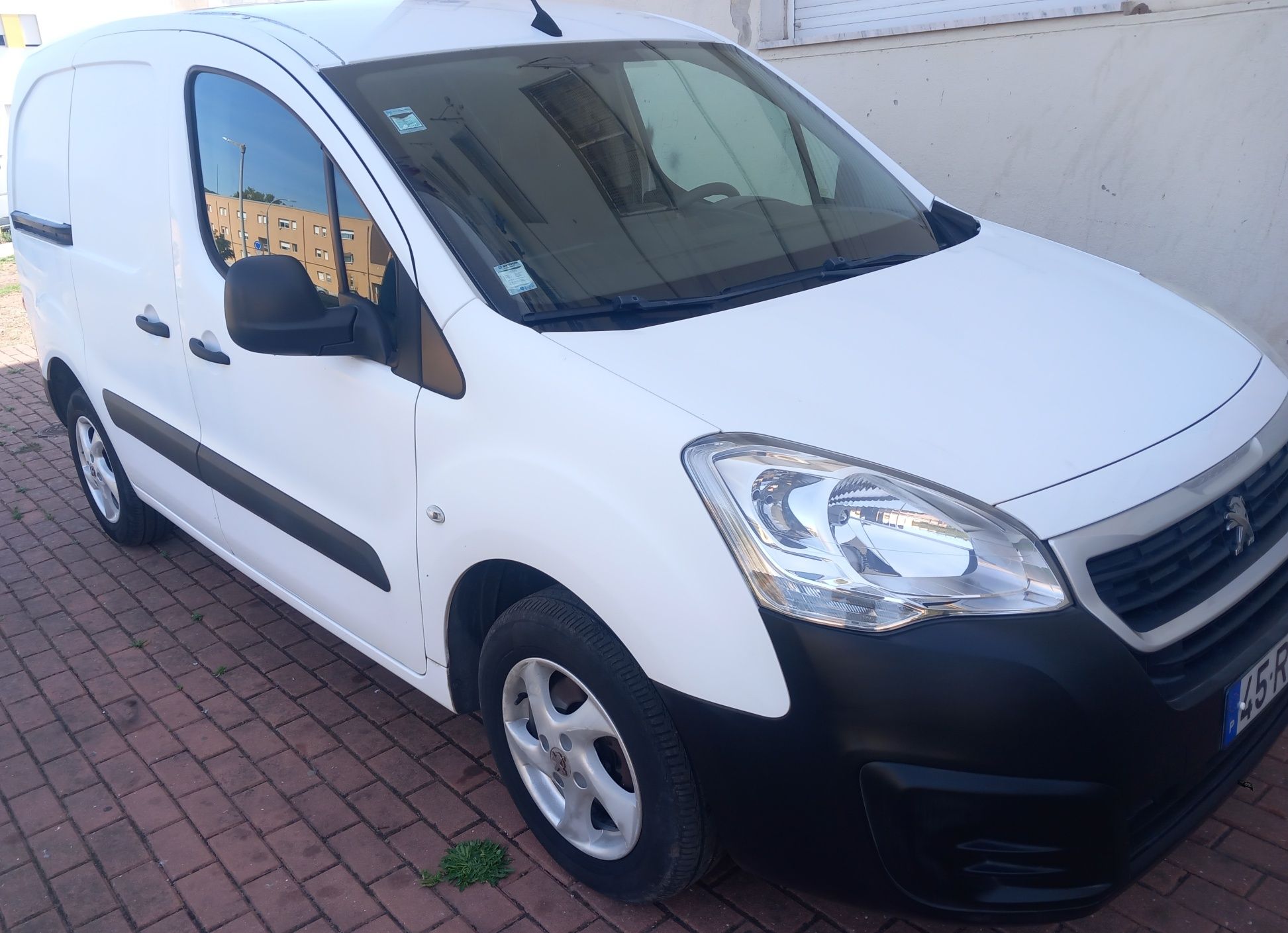 Peugeot partner 3 lugares apenas 167.00km