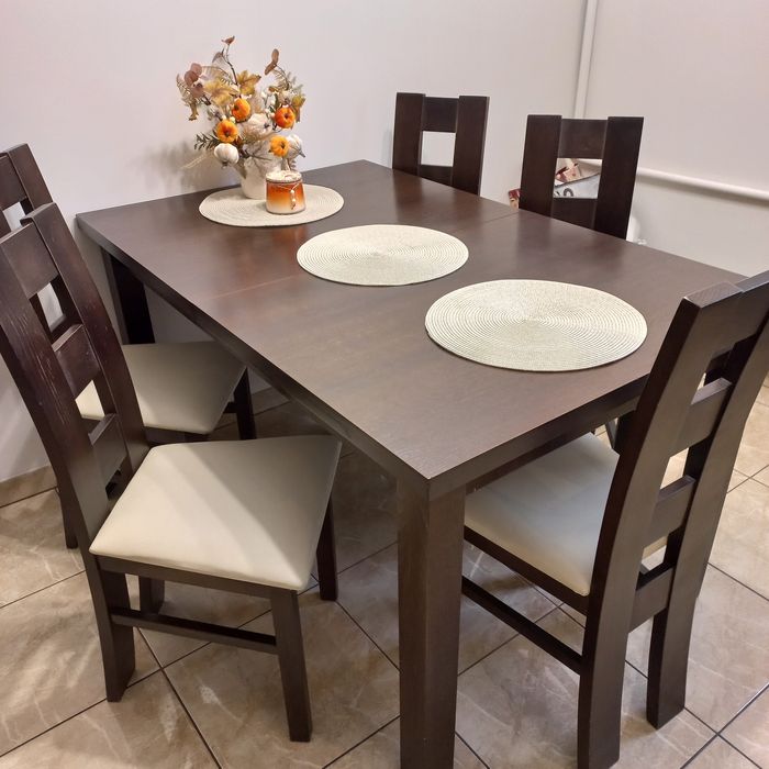 Komplet stół i krzesła