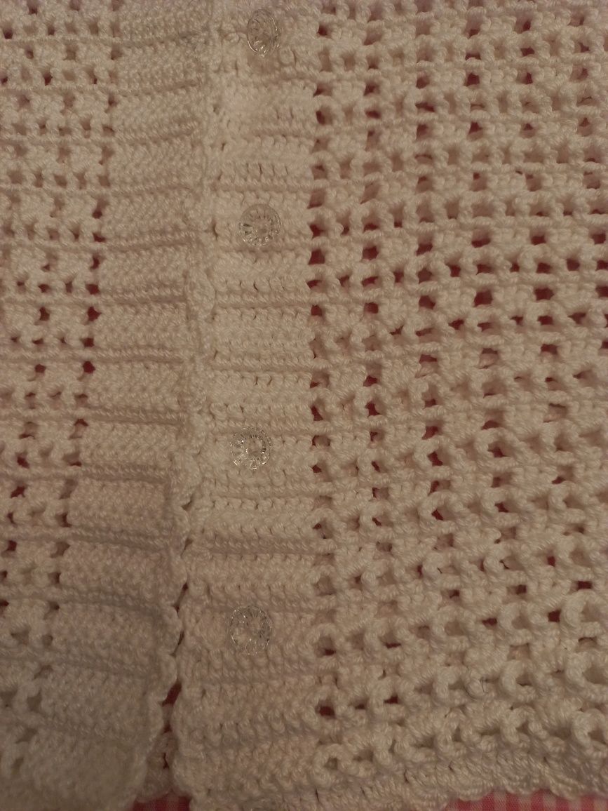 Casaco de manga curta em crochet