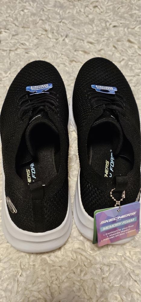Skechers memory foam roz. 42 czarne nowe