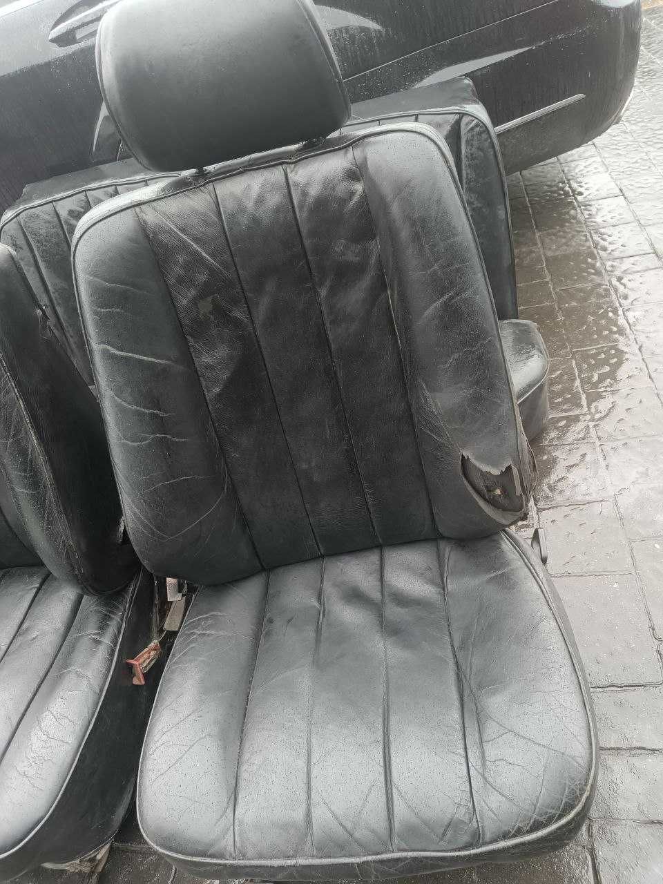 Салон сидіння сидушки сиденья w124 чорна шкіра 
Mercedes w124