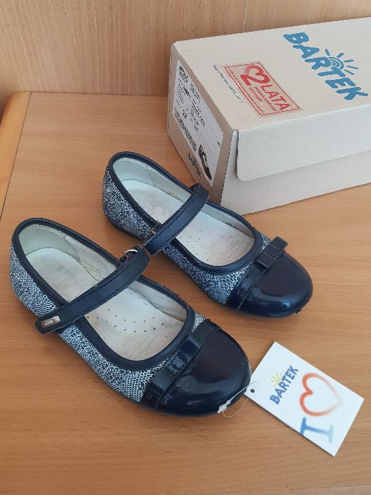 Czółenka świąteczne Bartek W-35655/1CT roz. 29 długość 19,2 cm granat