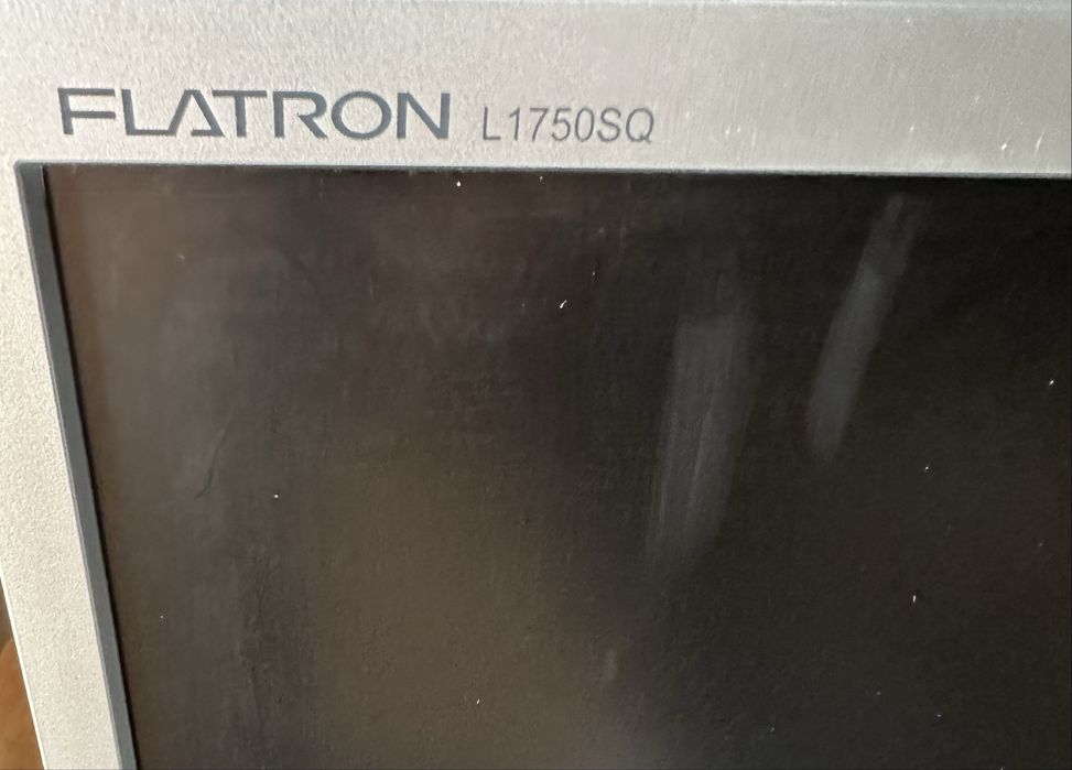 Монітор LG Flatron L1750SQ-SN