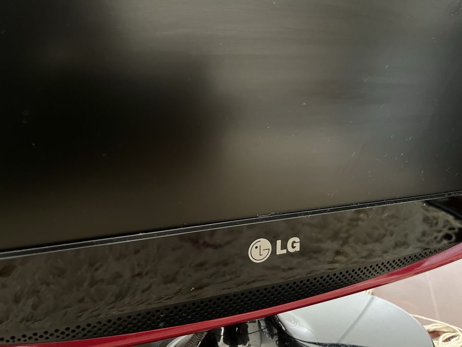 LG modelo Flatron M227wd