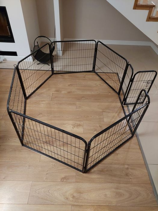 Kojec dla szczeniaka psa