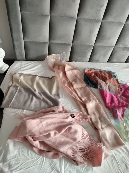 Swetry, szale Taranko sweter Massimo dutti oraz Solar.