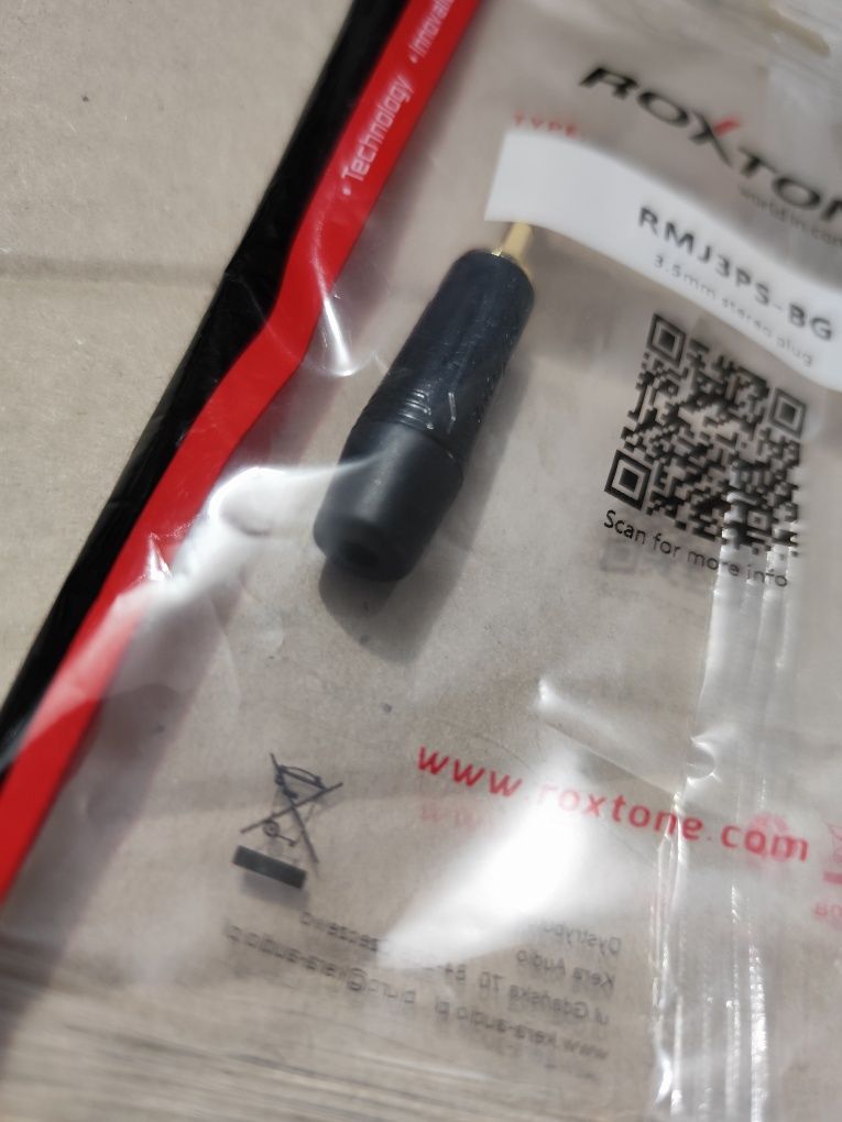 Wtyk typu Jack 3.5mm stereo Roxtone RMJ3PS-BG