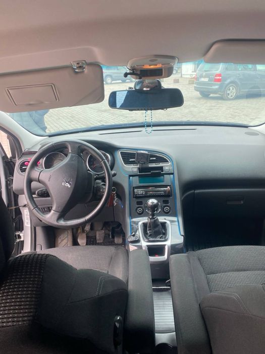 Продам пежо 5008