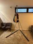 Suporte artesanal e ferro + Saco de boxe