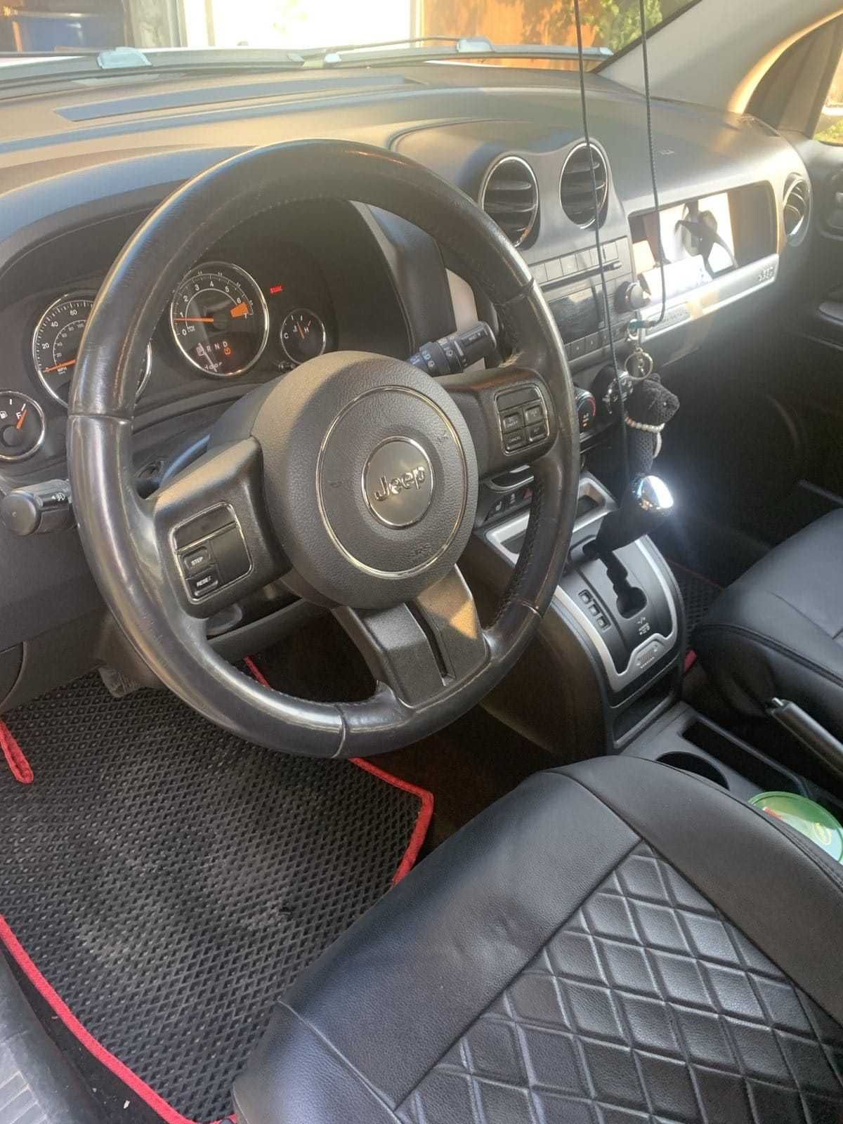Продам Jeep Compass