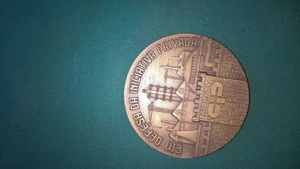 Medalha comemorativa do I Encontro de Empresários Portugueses CIP 1978