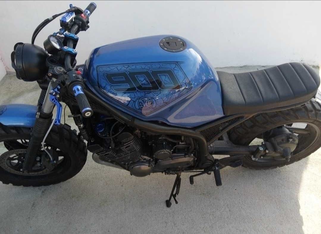 Vendo ou troco por carro. Xj com estilo conforto e um motor muito pote