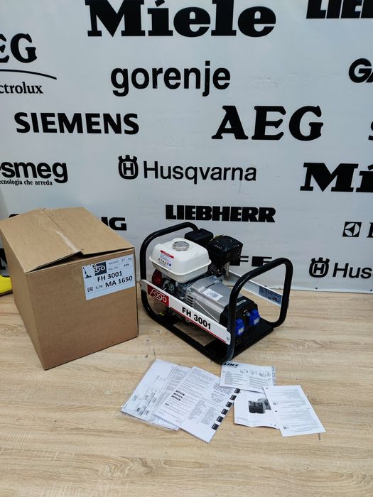 Однофазний бензиновий генератор Honda Fogo FH 3001. Linz.