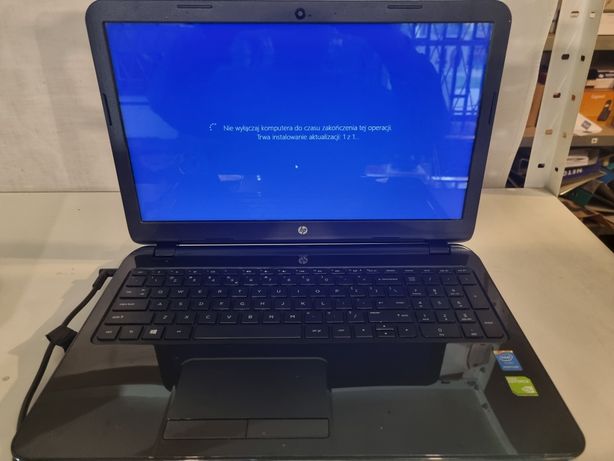 Laptop HP 15-r200nw 15,6" Intel Pentium N3540  4GB RAM 750GB GF 820M
