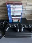 Konsola PS4 Pro 1 tb plus gry dwa pady
