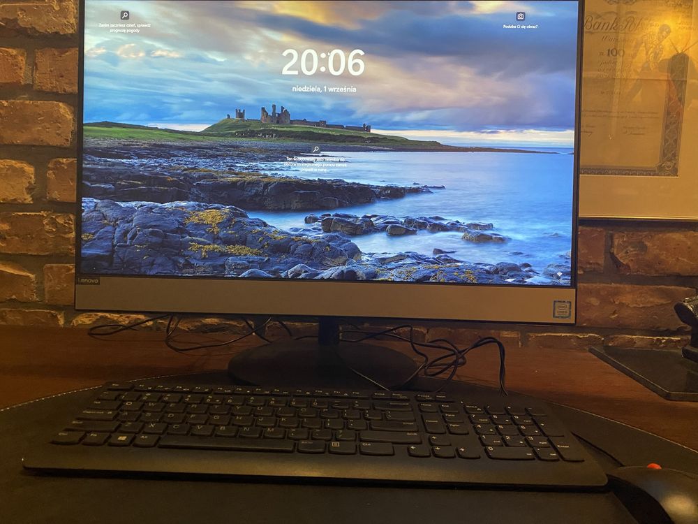 Konputer lenovo 18 cali