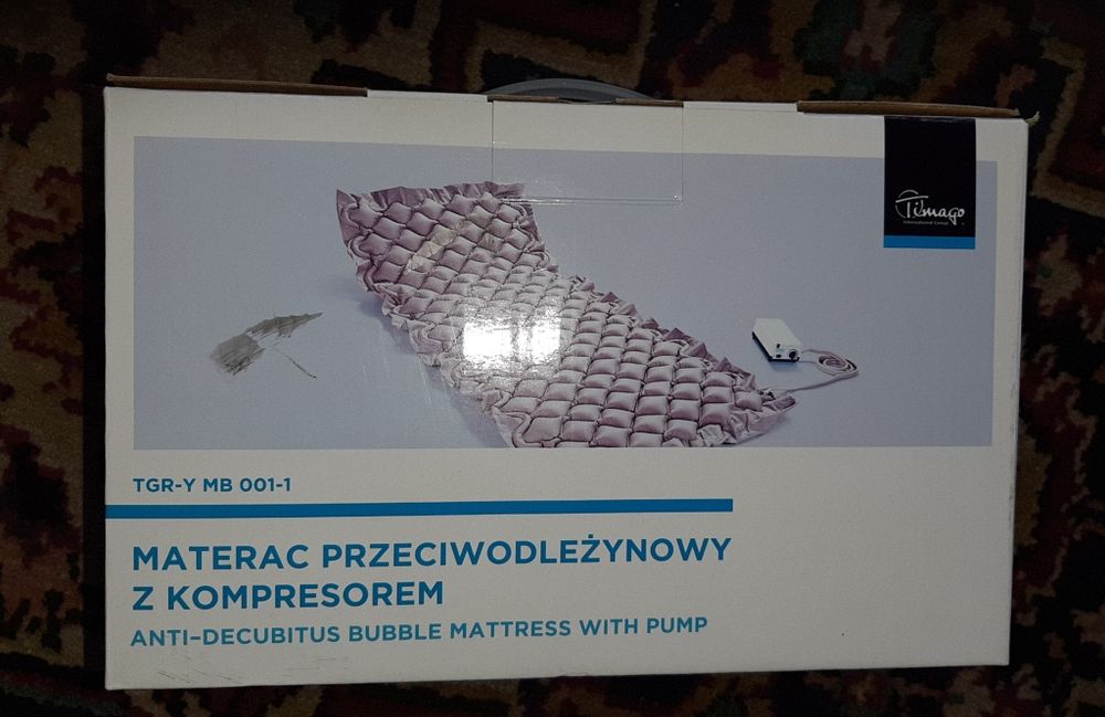 Materac przeciwodleżynowy firmy TIMAGO + 2 krążki