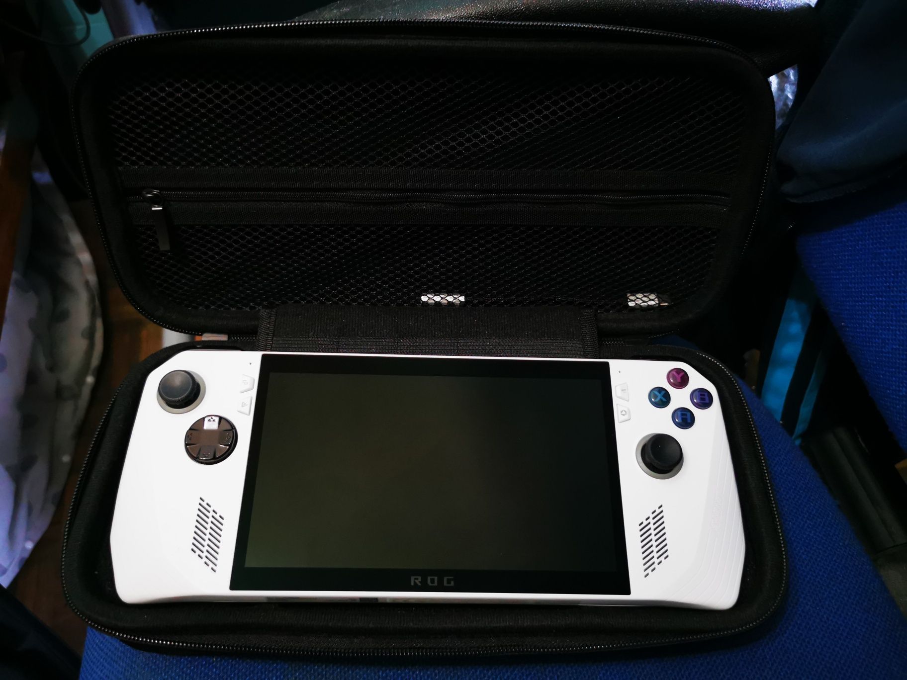 Consola Asus rogue extreme z1