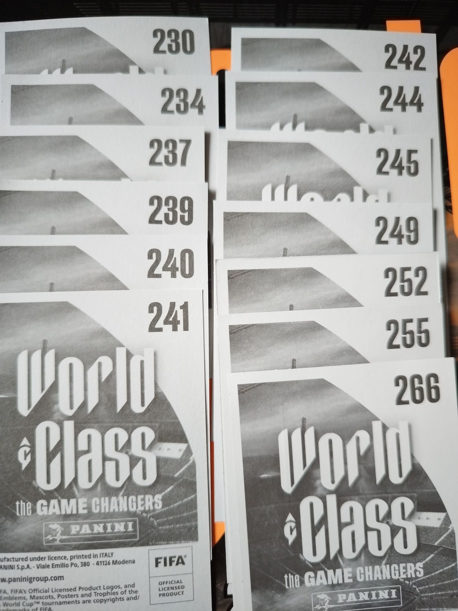 Cartas world class 24