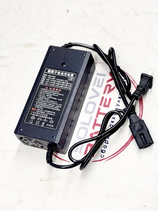 Зарядний пристрій 12,6в 10а 16,8в 14,6в зарядное для аккумуляторов