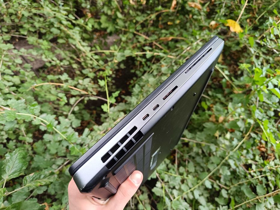6 ядер, Ігровий ноутбук DELL (i7 8750H/16gb/512gb/Nvidia Р1000 4GB)