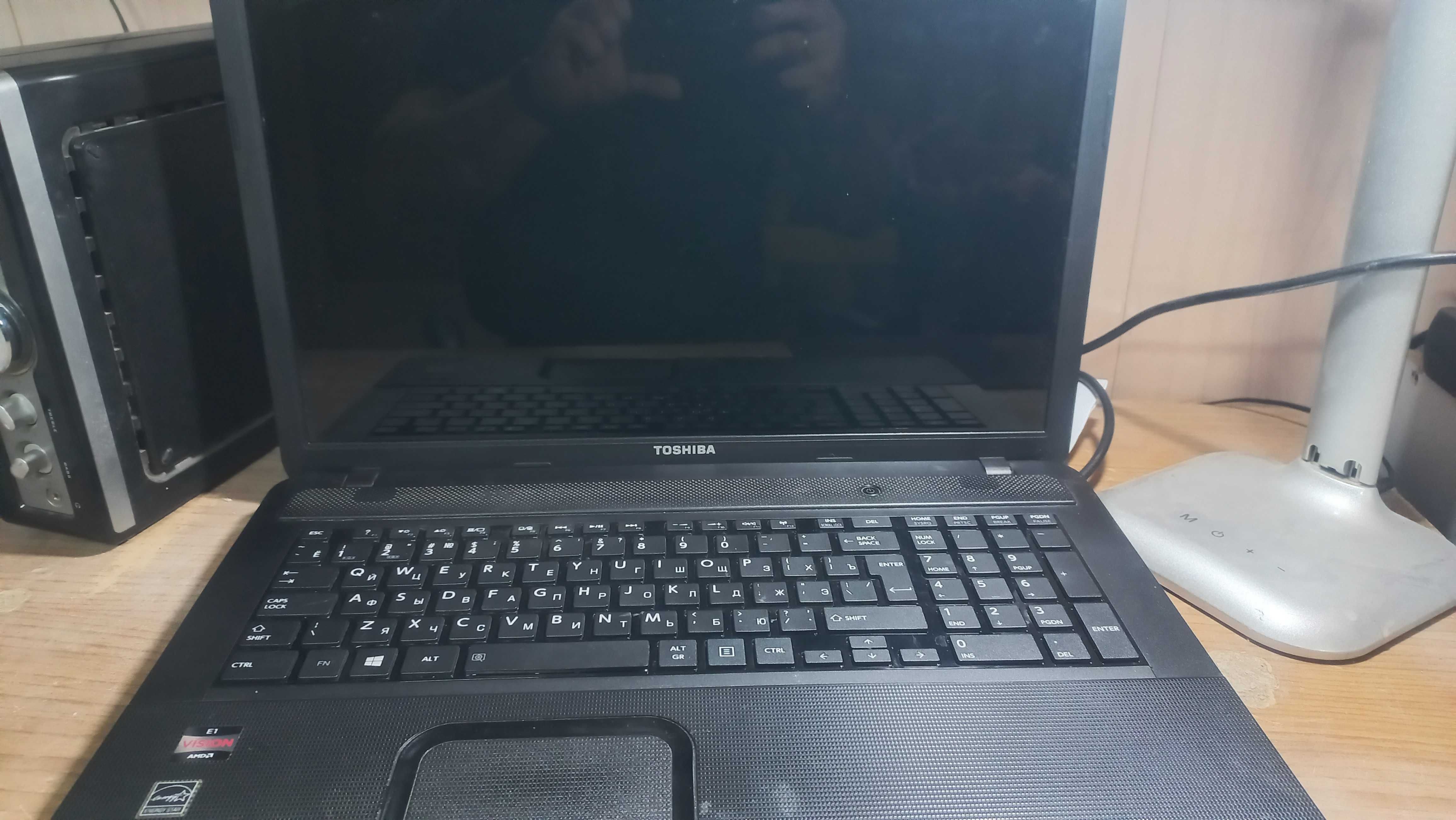 Ноутбук Toshiba Satellite C870D-119