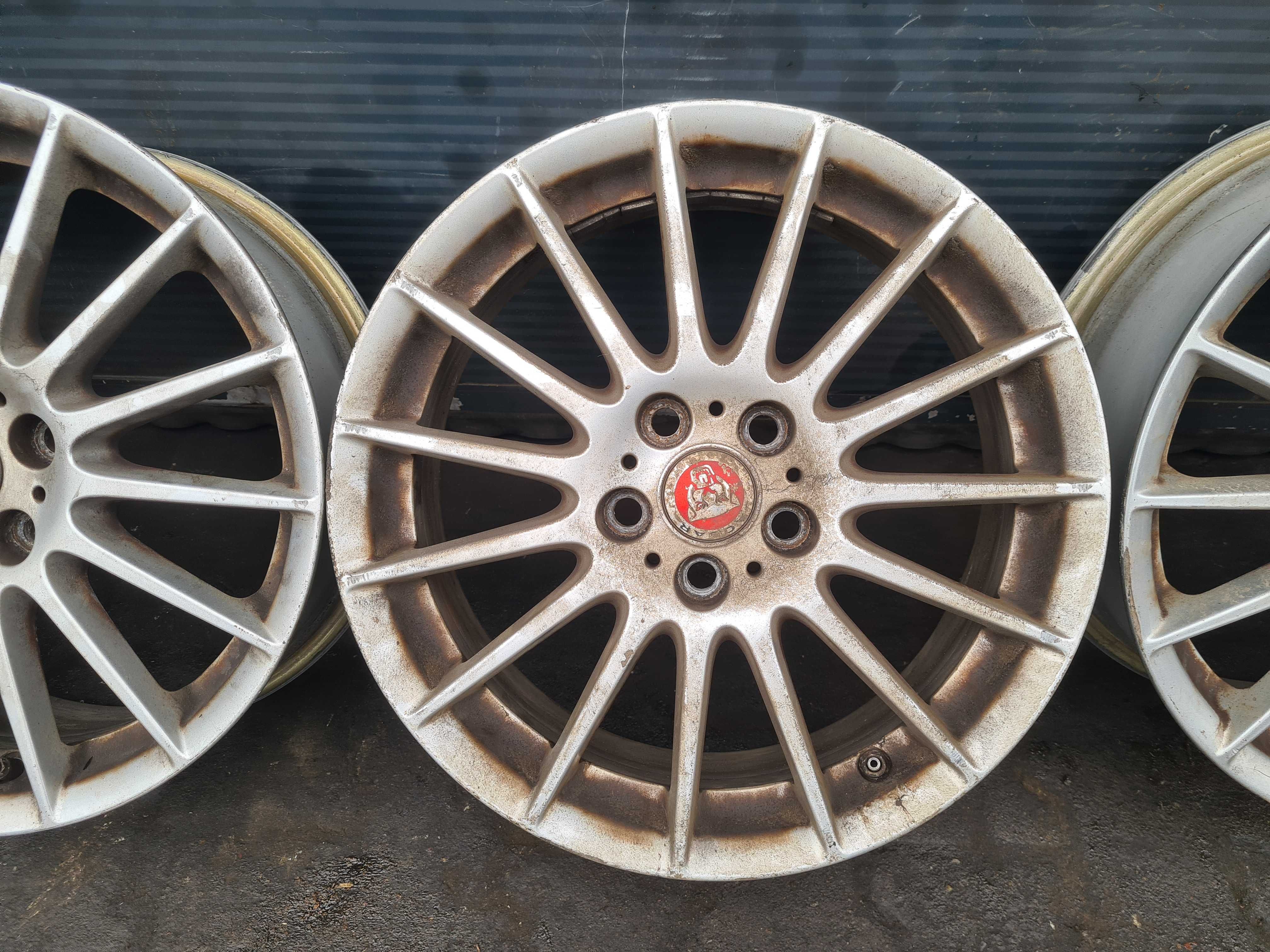Jaguar XE X760 felga aluminiowa 6.5 J x 17 x 43.5 / GX73-1007-TA