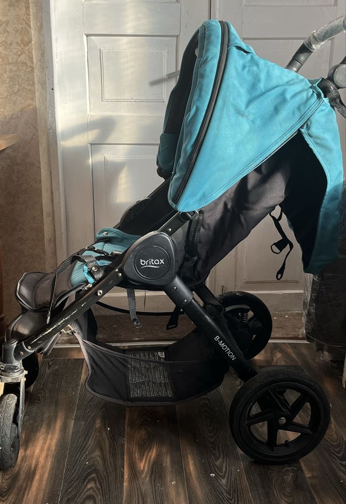 Прогулочная коляска + люлька Britax Römer B-Motion 4 (Lagoon Green)