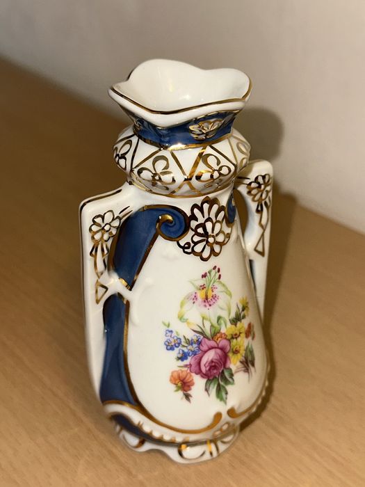 Фарфоровая вазочка Royal Dux Bohemia