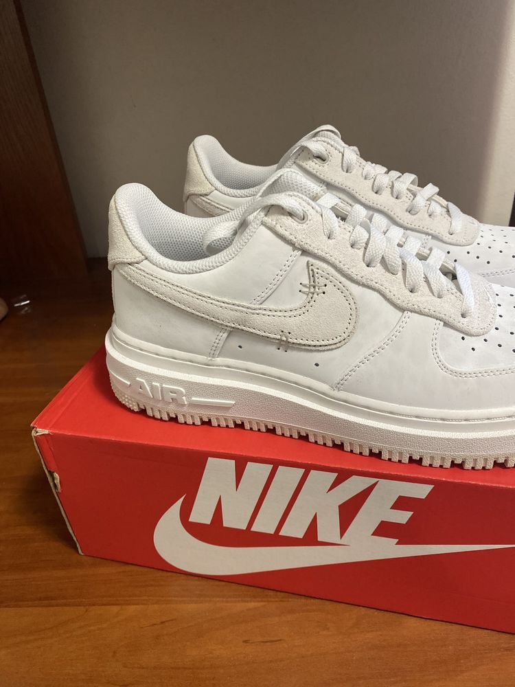 Новые ОРИГИНАЛ оригінал кроссовки кросівки Nike найк Air Force 1 Luxe