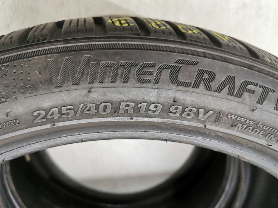 Kumho WinterCraft WP72 245/40r19 98V Rant ochronny 2022r 6mm N1023