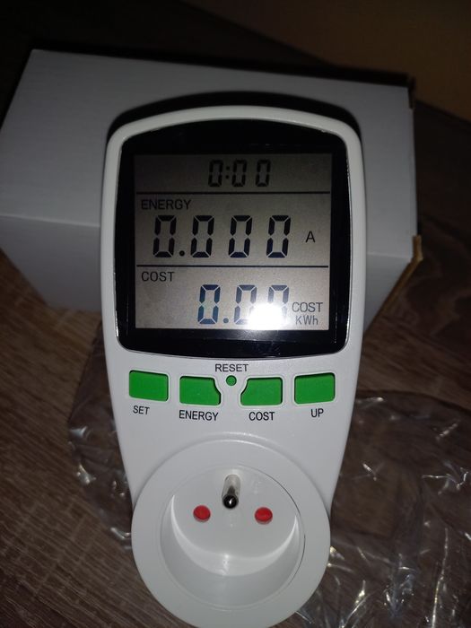 Ваттметр 16A. 3680 Ватт