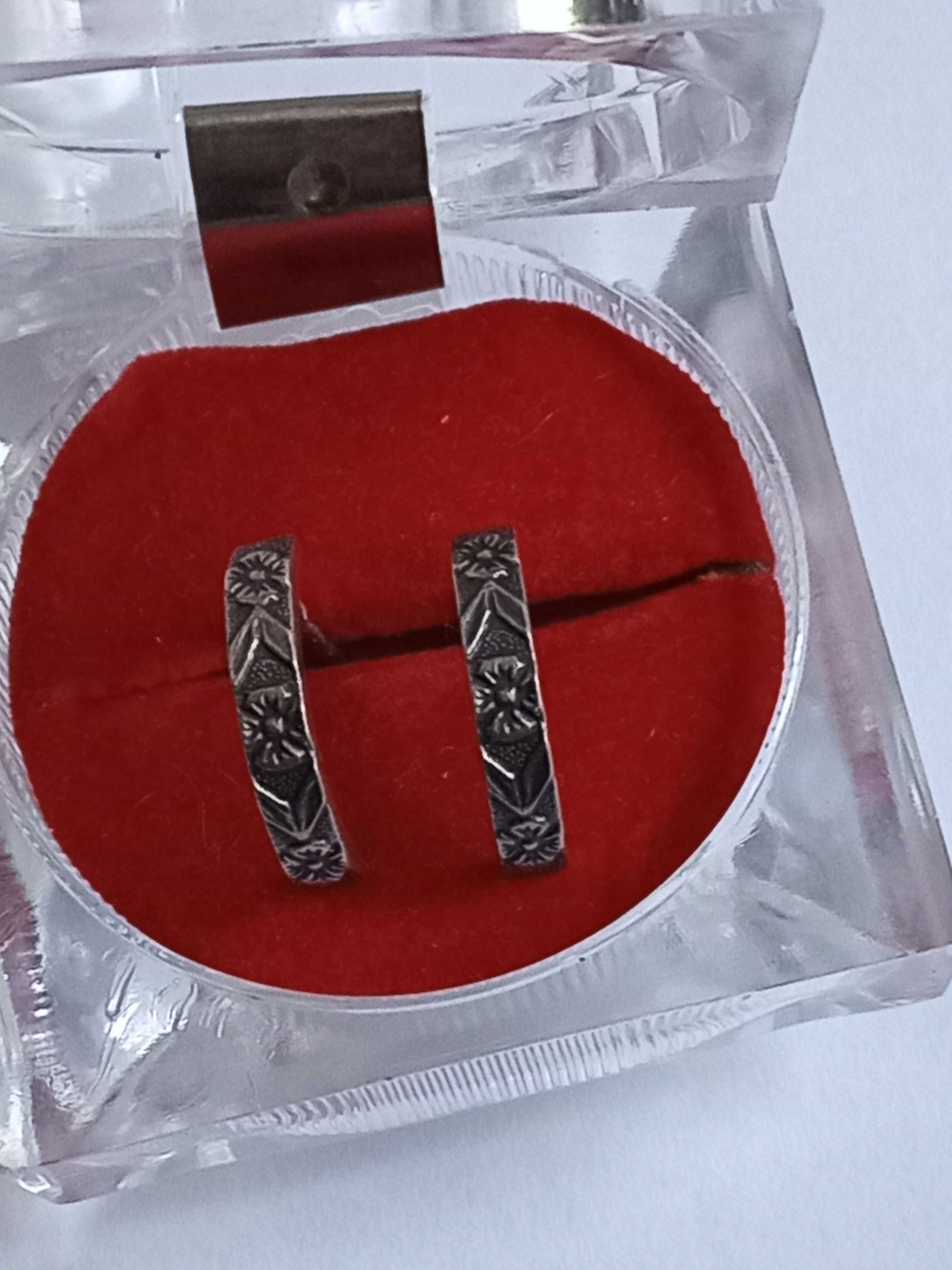 Подарочные серьги; винтаж.