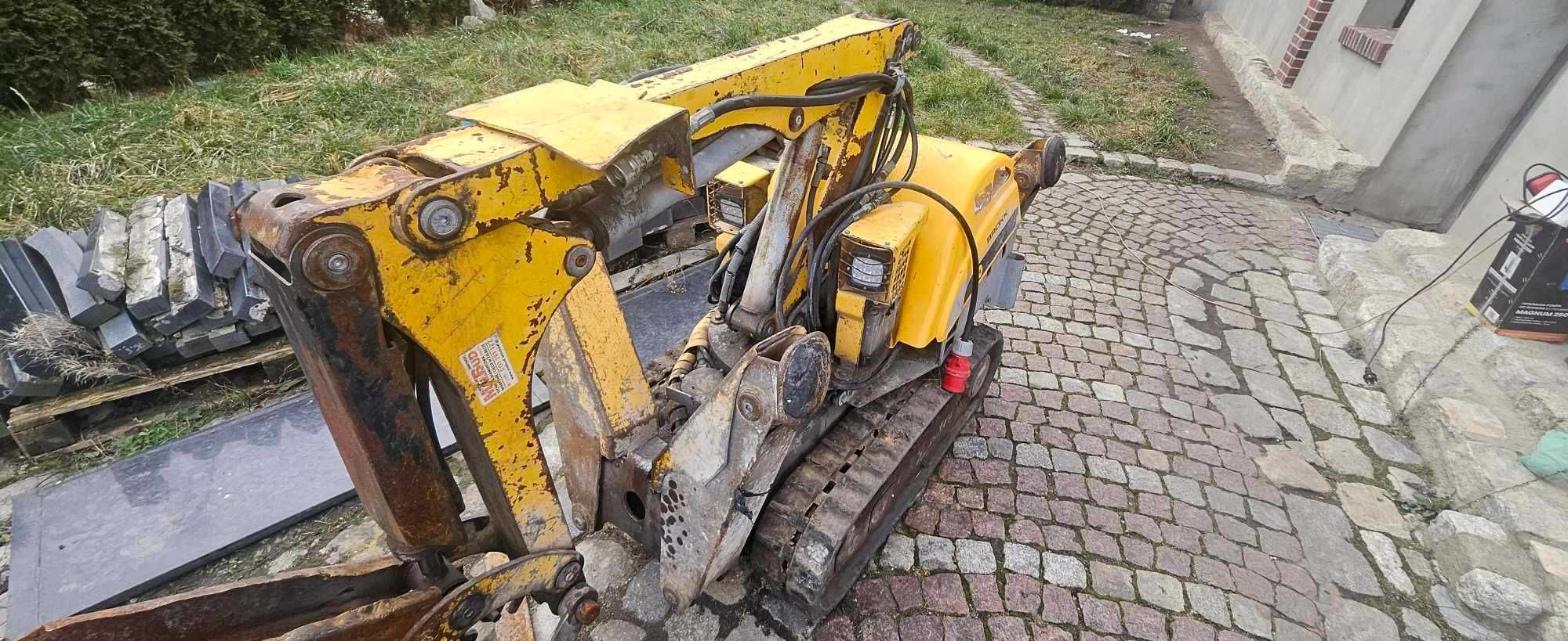 Robot wyburzeniowy Brokk 90