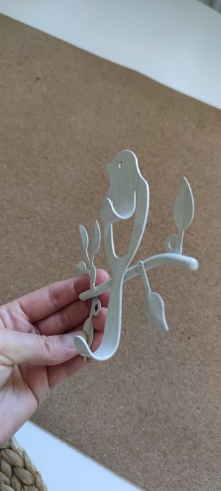 Wieszak na klucze lub inne drobiazgi ptak ptaszek metalowy 14x13 cm