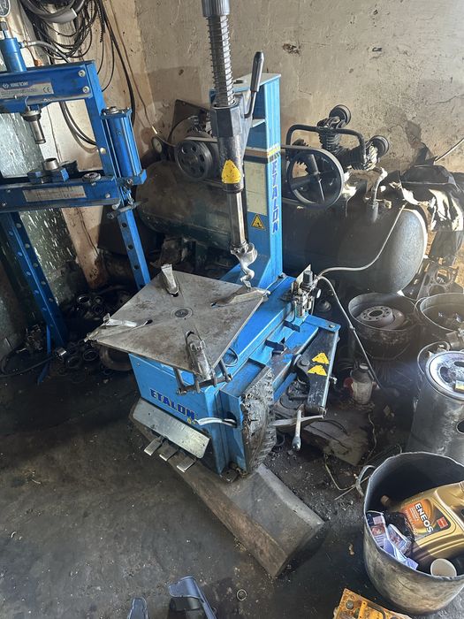 Продам Шиномонтажний станок Etalon