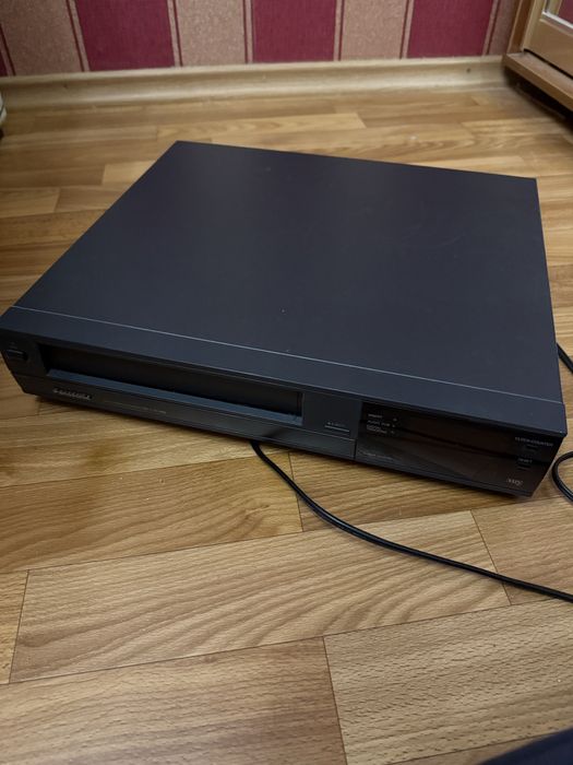 Видеомагнитофон Panasonic