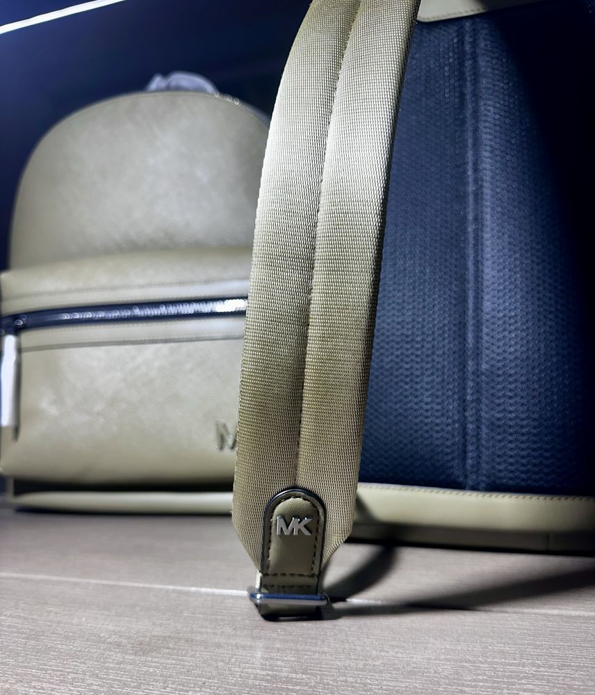 Чоловічий рюкзак Michael Kors