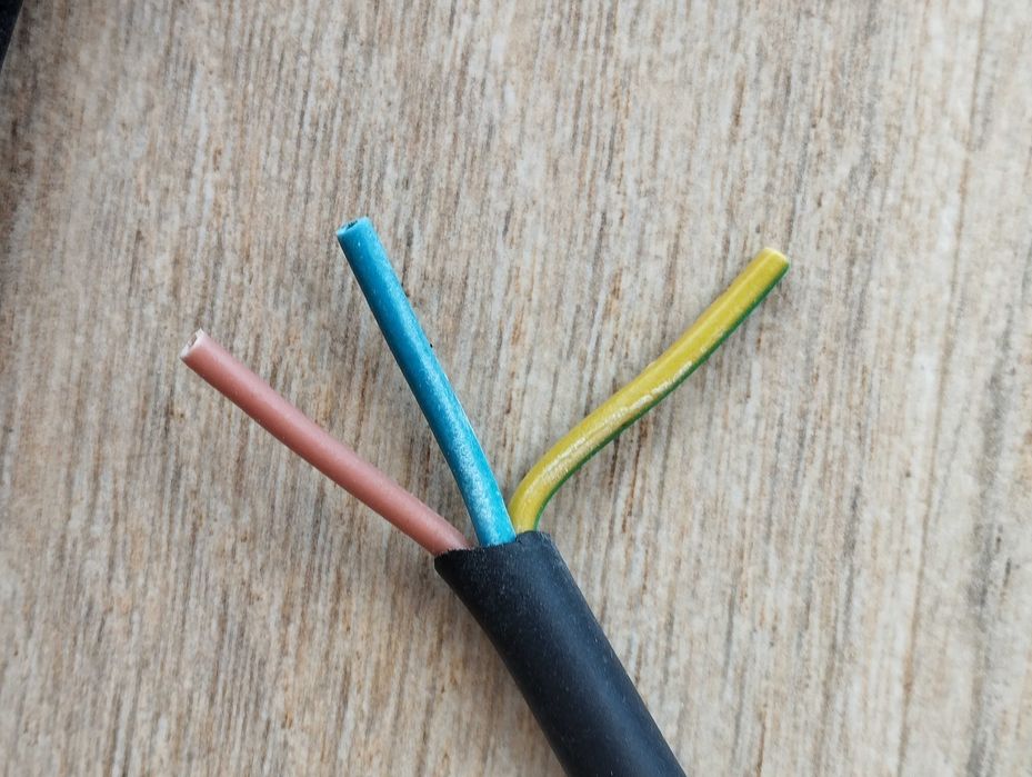 Шнур силовий H05RN-F 3x0.75mm2 чорний, довжина - 6 м.