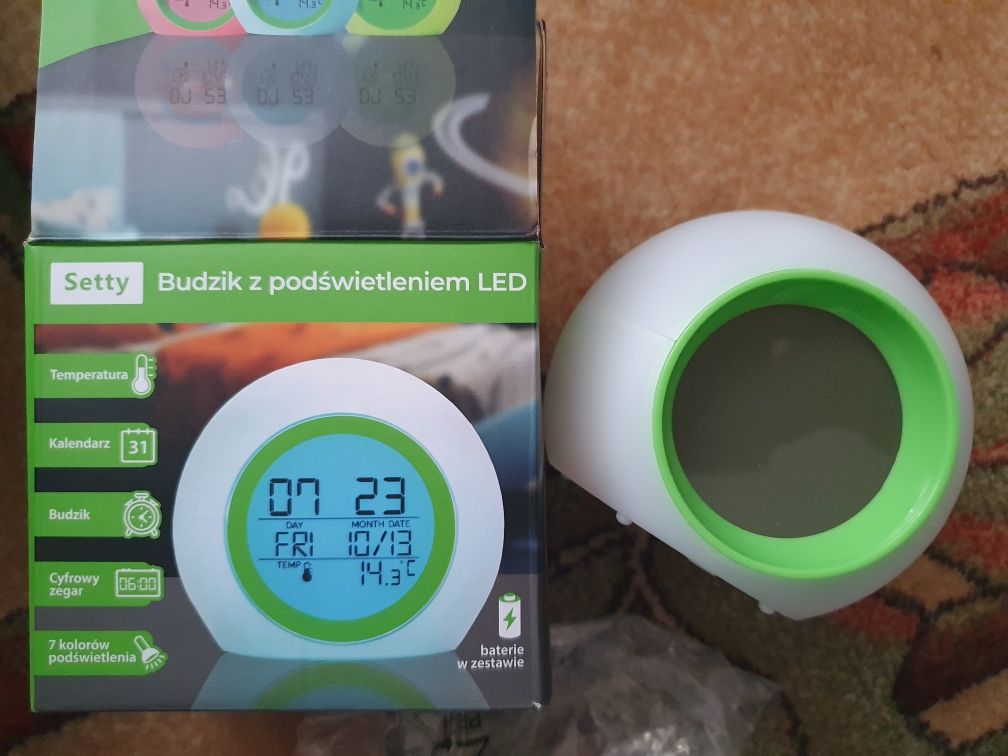 Budzik LED z podświetleniem Setty