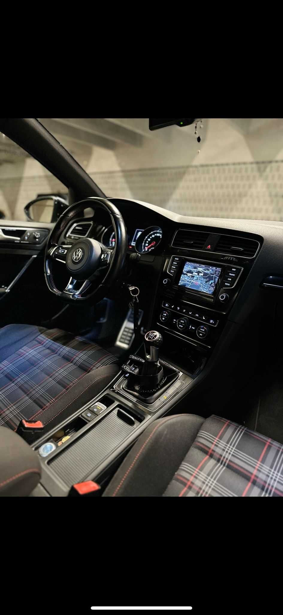 VW GOLF 7 GTI 2.0 tsi 220 cv