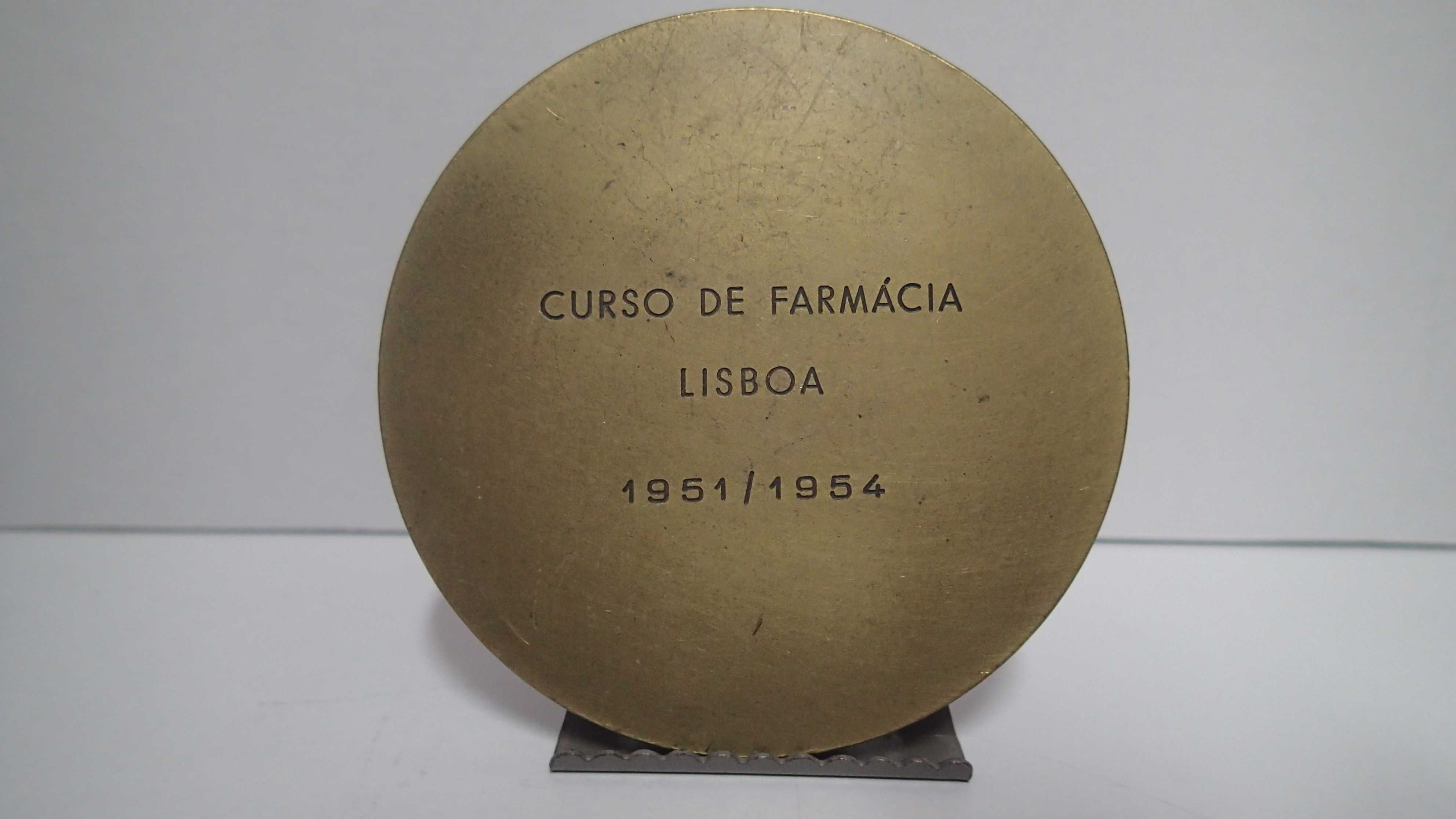 Medalha em Bronze dos 25 anos do Curso de farmácia 1951_1954