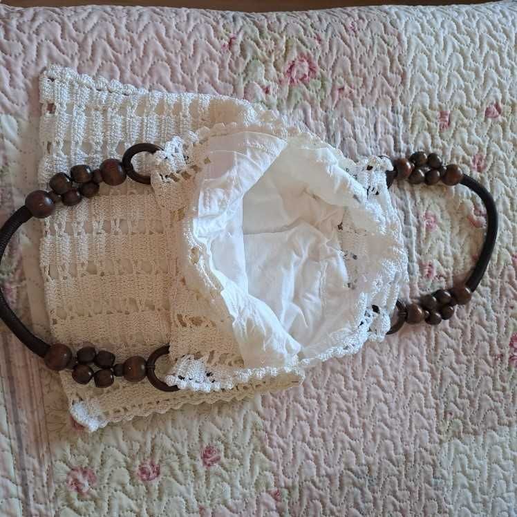 Mala Vintage de Renda - Feita à Mão