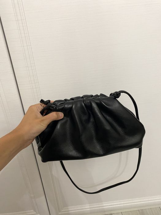 Сумка клатч в стилі bottega veneta pouch
